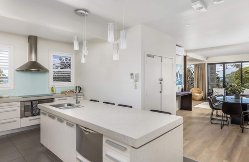Nelson Bay House | The Grand at Dutchie's Beach - Enormous Palatial Home Pool