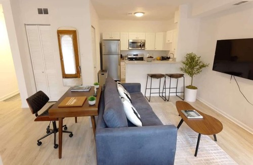 Shaw Apartment | The Grand Dame of Shaw-Between Shaw & Logan Circle