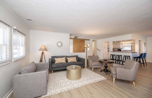 Ludlow Apartment | The Grand Elm Suites
