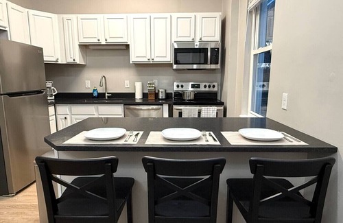 Over-the-Rhine Apartment | The Grand Flat | 1800 sq ft | Free Parking | OTR