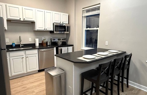Over-the-Rhine Apartment | The Grand Flat | 1800 sq ft | Free Parking | OTR