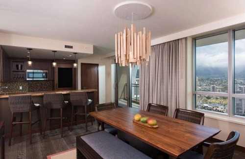 Waikiki Condo | The Grand Islander, a Hilton Grand Vacations Club - 2 Bedroom - Resort View