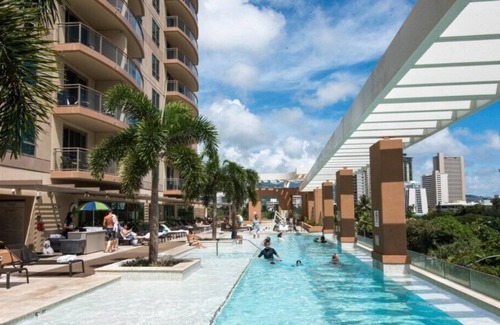 Waikiki Condo | The Grand Islander, a Hilton Grand Vacations Club - 2 Bedroom - Resort View