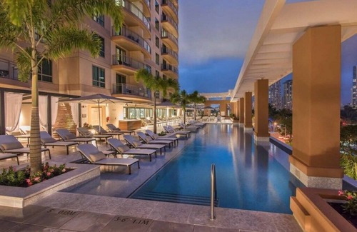 Waikiki Condo | The Grand Islander, a Hilton Grand Vacations Club - 2 Bedroom - Resort View