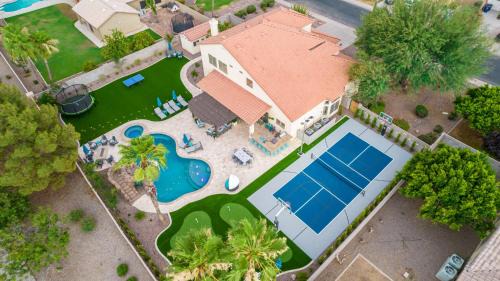 Gilbert House | The Grand Saguaro Amazing Gilbert Home
