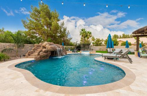 Gilbert House | The Grand Saguaro - Gilbert