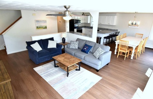 Bonnet Shores House | The Grand Seaside House