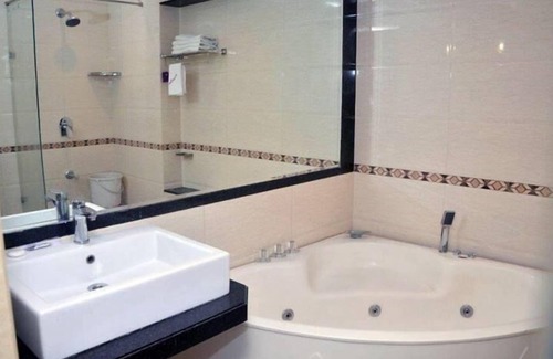 Central Pune Hotel | The Grand Tulip