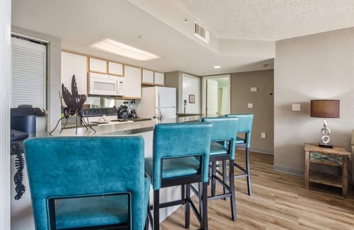 Key West Apartment | The Grand Turk by Brightwild Sunset View Pool