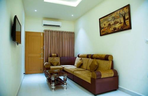Sirkazhi Hotel | The Grand White Palace