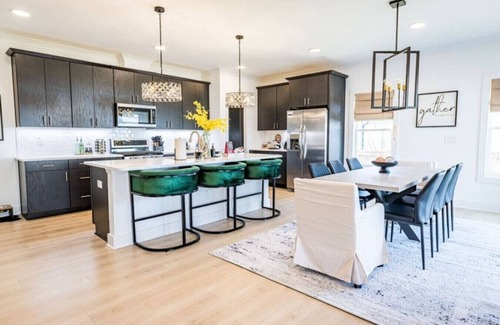 Apex Apartment | “The Grande” 8 BR/8BA Downtown Apex, 2 Game Rooms!