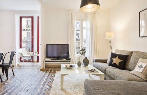 Dreta de l'Eixample Apartment | The Grande II Apartment, for Families only.