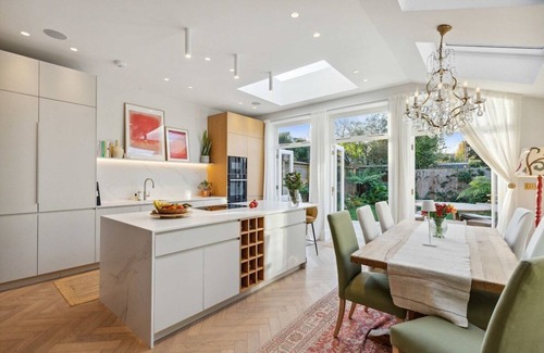 Brompton & Hans Town House | The Grandeur (TGR110)