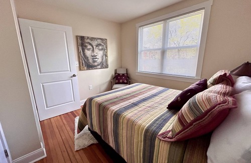 Roanoke House | The Grandin Townhome/Boneyard