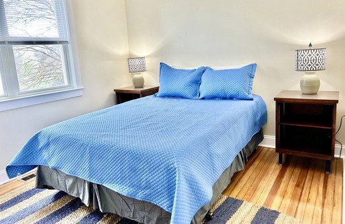 Roanoke House | The Grandin Townhome/Boneyard