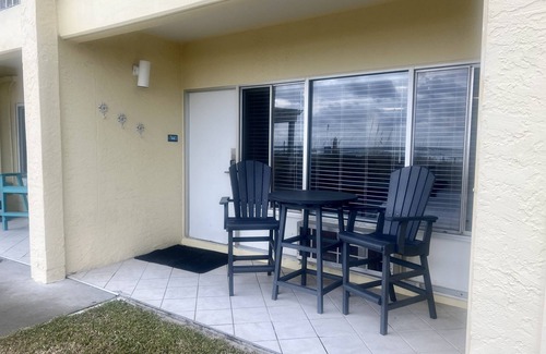 Panama City Beach Apartment | "The Great 108" Beach Front Cabana Level Condo.