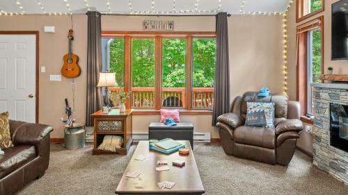 Albrightsville House | The Great Escape by AvantStay Game Room Hot Tub
