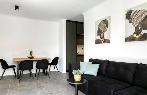 Ftelia House | The Greek Touch is Fused With the Luxurious Design and the Colorful Sunset View