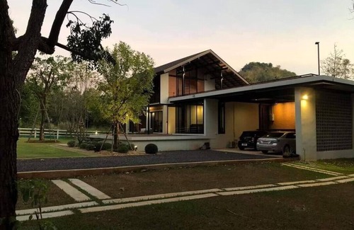 Phaya Yen House | The green canopy estate