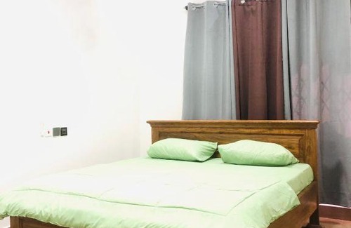 Elmina Cabin | The Green Condo