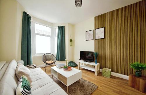 Harringay House | The Green Garden House near Tottenham Stadium Alexandra Palace Finsbury P