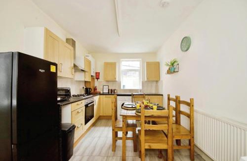 Harringay House | The Green Garden House near Tottenham Stadium Alexandra Palace Finsbury P