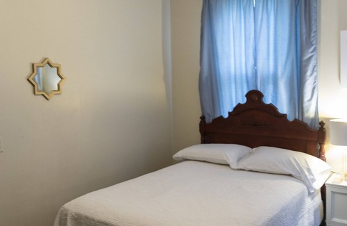 Emporia House | The Green House-Entire 3 Bedroom, located Minutes From Downtown Emporia And ESU