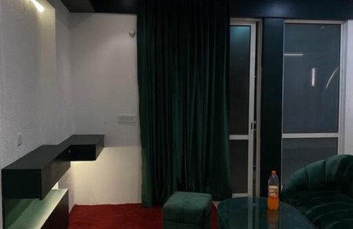 Gomti Nagar Apartment | The green house