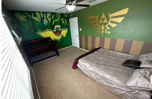Fort Worth House | The Green House; SELF CHECK IN
