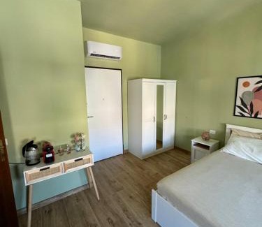 Is Mirrionis House | The Green Room