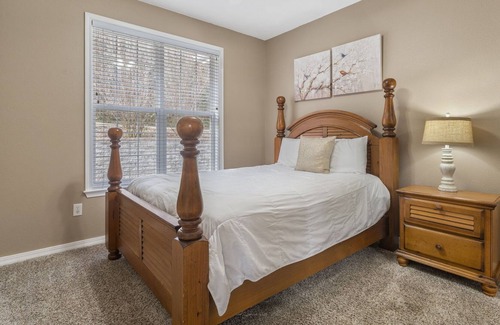 Kimberling City House | The Greenview Manor | Lake View