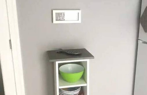 Hollywood Hills Apartment | The Grey Room Suite 1BR Private Hollywood, FL