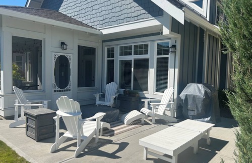 Okanagan-Similkameen Cottage | The Grey Turtle Cottage