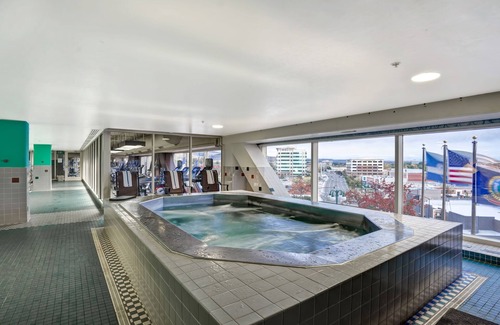 Boise Hotel | The Grove Hotel