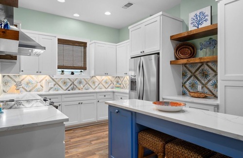 Port Aransas House | The Gruene Escape- Private Pool|4 BDR Luxury Home!