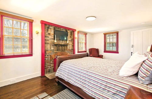 Preston Bed & Breakfast | The Guest Cottage At Amos Lake Winery