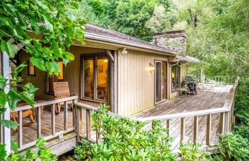 Waynesville House | The Guest House at Big Bear Estates