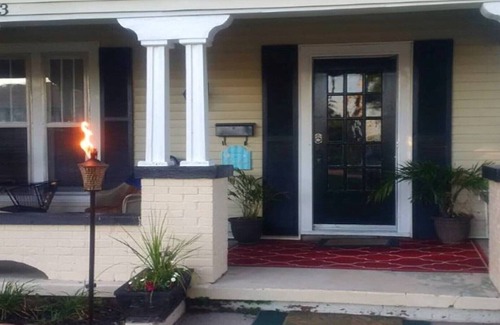Lancaster House | The Guesthouse - Lancaster, KY