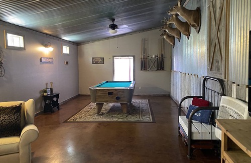 Kingston House | The Hacienda~ A Simple Home~5 minutes from Lake Texoma!
