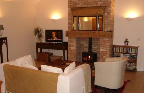 Little Stukeley Bed & Breakfast | The Hall Farm Bed And Breakfast