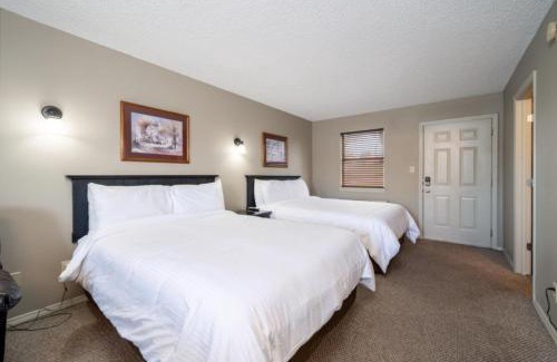Rockwell Apartment | The Hamilton - Lakefront & Studio Suites, Hot Springs
