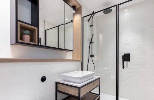 Hammersmith Broadway Apartment | The Hammersmith Flat