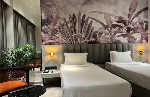 Hubli Hotel | The Hans Hotel - Hubli