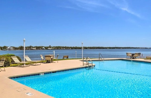Gulf Shores Condo | The Happy Crab 609-Beach, Pool, Lagoon, Boat Slip