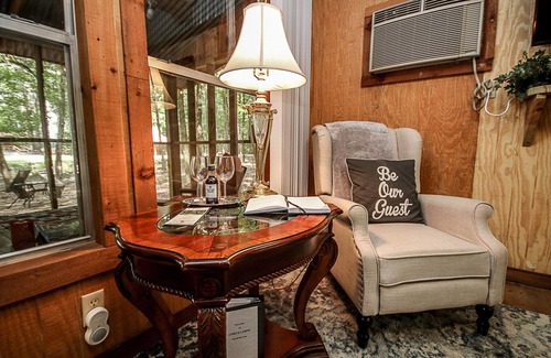 Tyler Cabin | The Happy Pine Cone :)