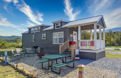 Gatlinburg - Pigeon Forge Cottage | The Happy Shack of Tiny Homes