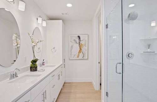 Madeira Beach Condo | The Harbor 303 - NEW Gorgeous Beach Escape w/Pool!