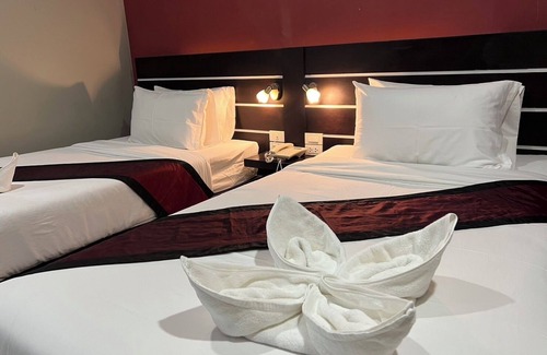 Talat Hotel | the harbour front hotel