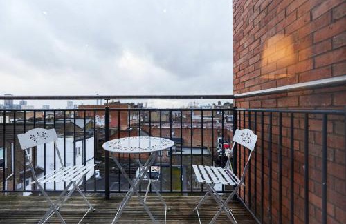 Harlesden Apartment | The Harlesden Escape - Spacious 3BDR Flat with Balcony