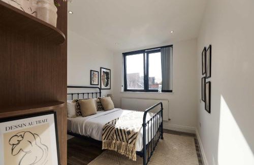 Harlesden Apartment | The Harlesden Place - Modern 3BDR Flat with Balcony